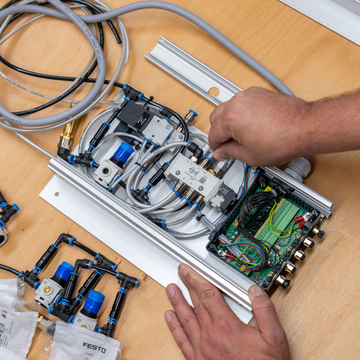 From the factory to the living room - control technology is involved everywhere