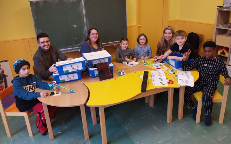Lego-Spende für die Bismarckschule